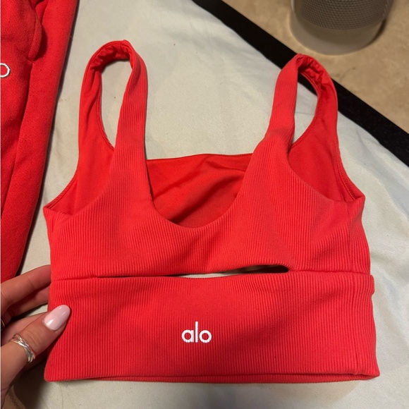 Alo LIMITED EDITION TANK - Picture 2 of 3